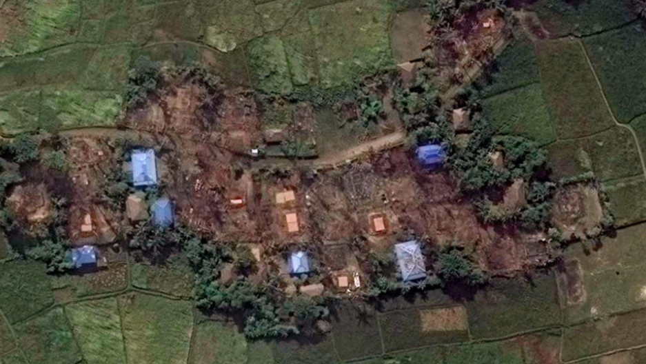 Rohingya villages burned